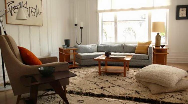 Mid-century New York Apartment. Photo credit mid-centuryhome.com 